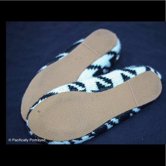 Black and white houndstooth flats size 6 - Picture 5 of 8